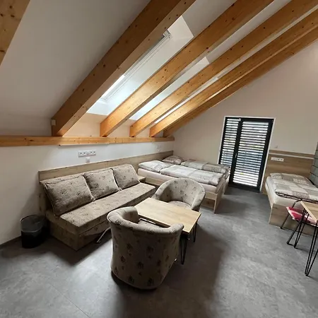 Homestay Kunc - V Soukromi - Borova 607, - Stredni Cechy