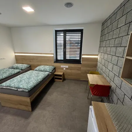 Kunc - V Soukromi - Borova 607, - Stredni Cechy Homestay