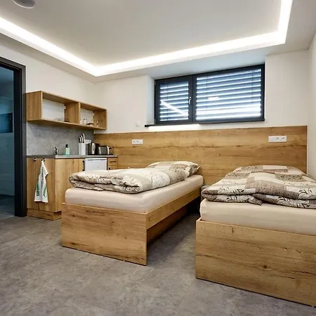 Homestay Kunc - V Soukromi - Borova 607, - Stredni Cechy *