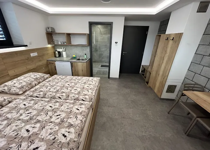 Rum i privatbostad Kunc - V Soukromi - Borova 607, - Stredni Cechy *